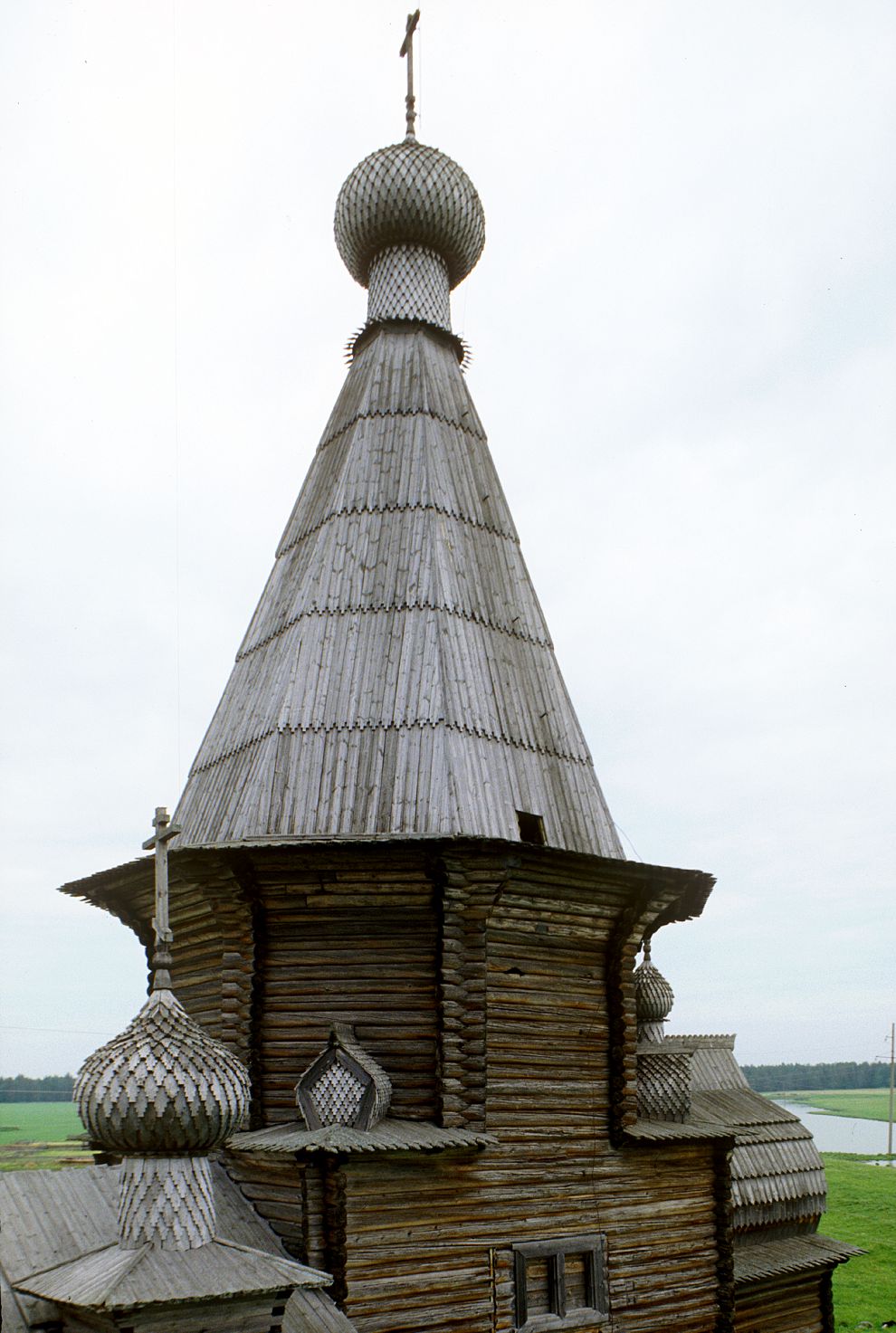 Saunino
Russia. Arkhangelsk Region. Kargopol District
Church of Saint John Chrysostome
1998-06-20
© Photographs by William Brumfield