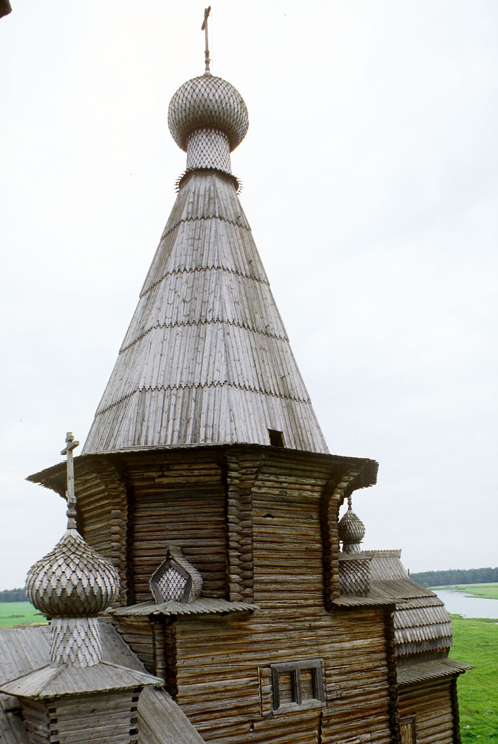 Saunino
Russia. Arkhangelsk Region. Kargopol District
Church of Saint John Chrysostome
1998-06-20
© Photographs by William Brumfield