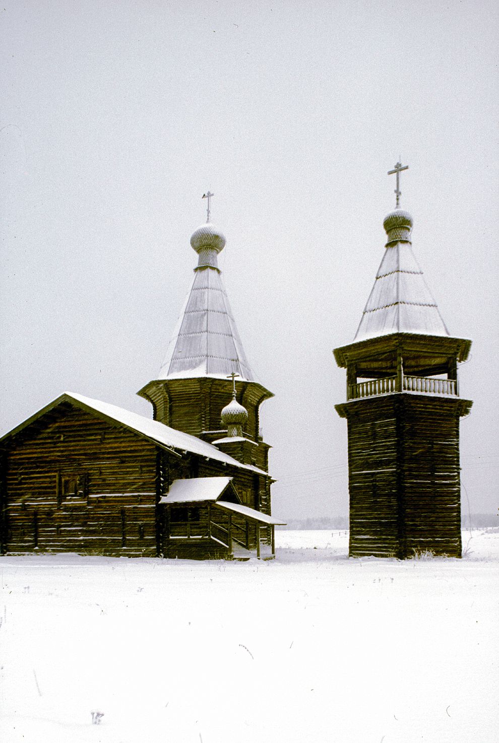 Saunino
Russia. Arkhangelsk Region. Kargopol District
Church of Saint John Chrysostome
1999-01-04
© Photographs by William Brumfield