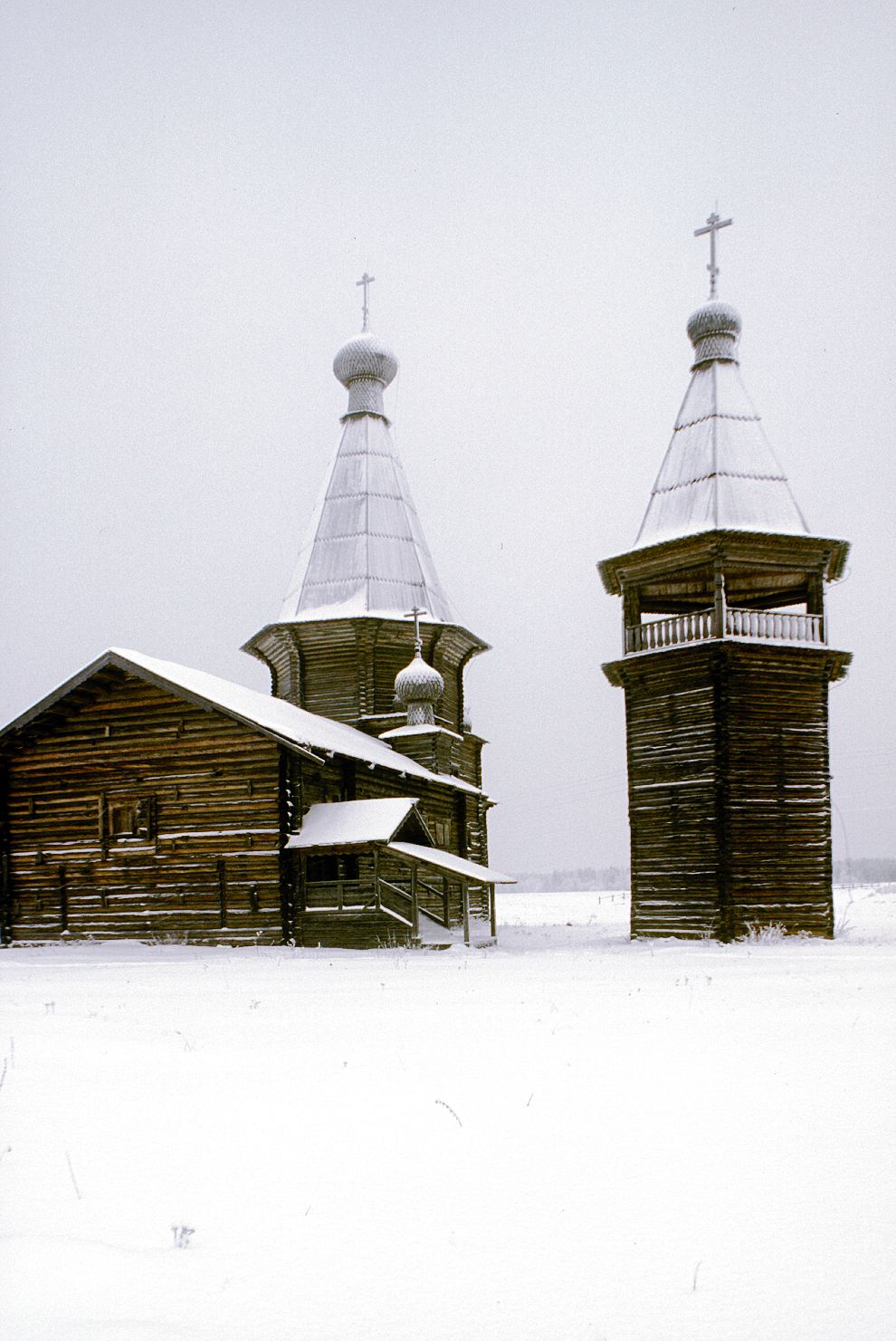 Saunino
Russia. Arkhangelsk Region. Kargopol District
Church of Saint John Chrysostome
1999-01-04
© Photographs by William Brumfield