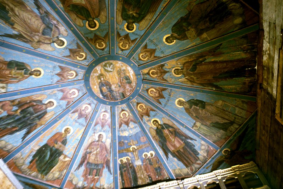 Saunino
Russia. Arkhangelsk Region. Kargopol District
Church of Saint John Chrysostome
Interior, with painted ceiling (nebo)
1998-02-28
© Photographs by William Brumfield