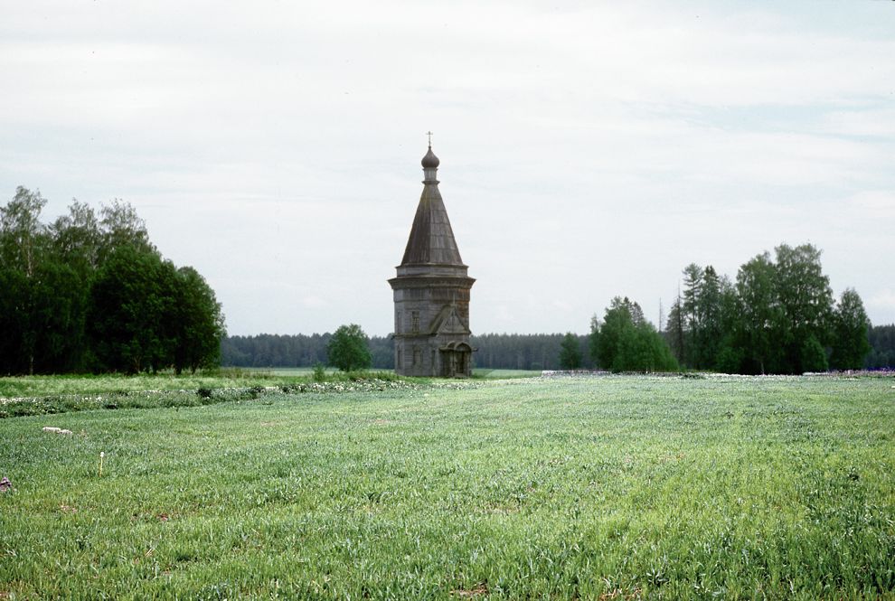 Krasnaia Liaga
Russia. Arkhangelsk Region. Kargopol District
Church of the Purification
1998-06-20
© Photographs by William Brumfield