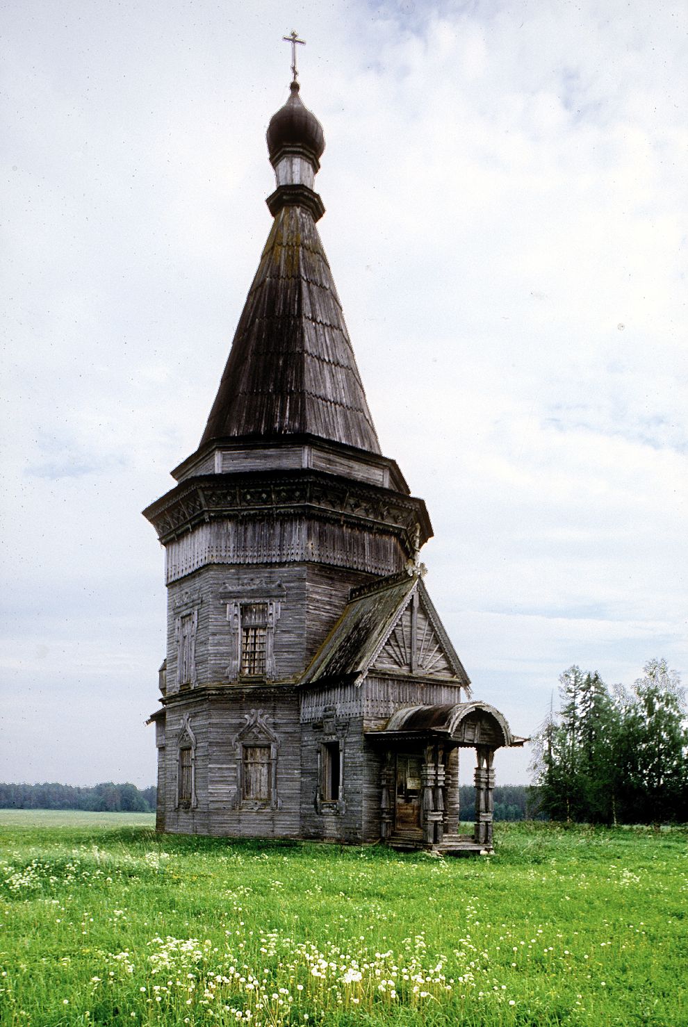 Krasnaia Liaga
Russia. Arkhangelsk Region. Kargopol District
Church of the Purification
1998-06-20
© Photographs by William Brumfield