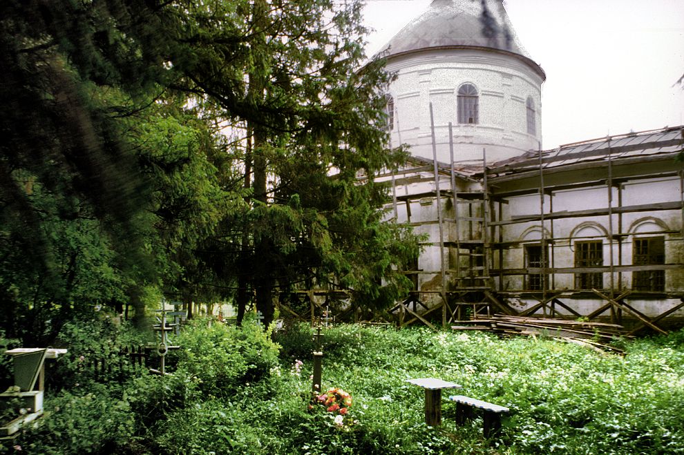 Bol`shaia Shalga
Russia. Arkhangelsk Region. Kargopol District
Church of the Intercession
1998-06-23
© Photographs by William Brumfield