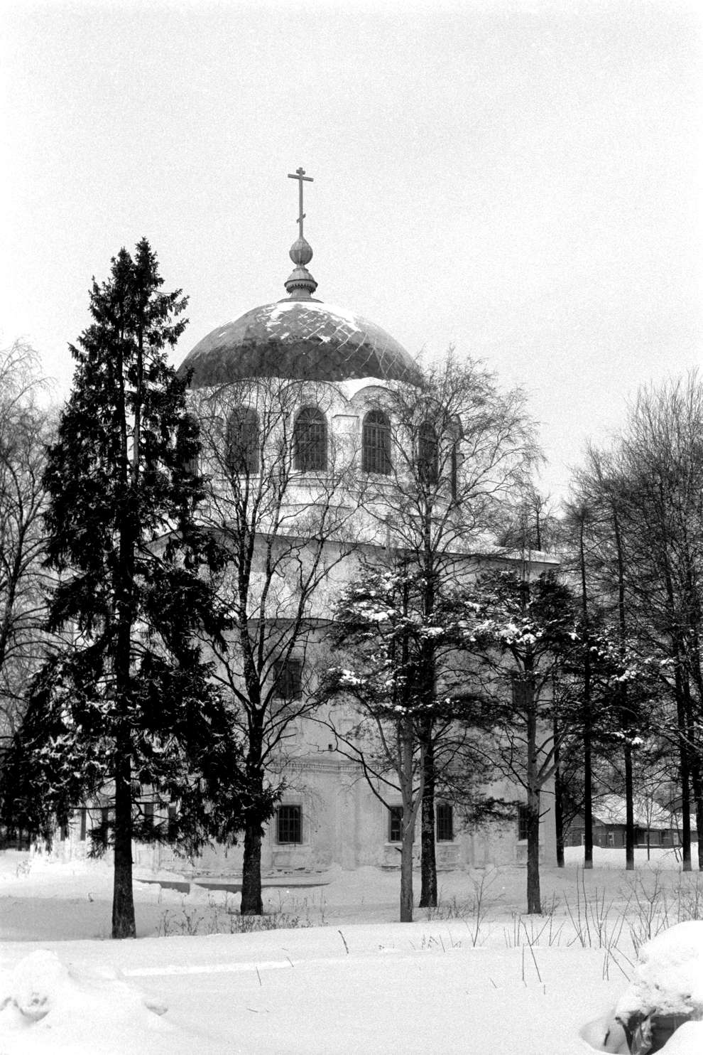 Kargopol
Russia. Arkhangelsk Region. Kargopol District
Church of the Trinity
1998-02-27
© Photograph by William Brumfield