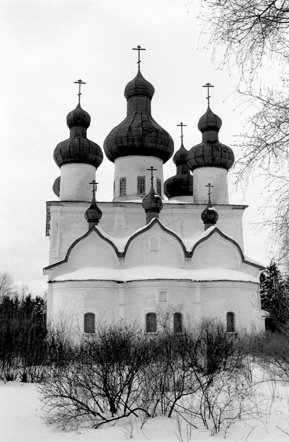 Kargopol
Russia. Arkhangelsk Region. Kargopol District
Church of the Nativity of John the BaptistSobornaia Square
1998-02-27
© Photograph by William Brumfield