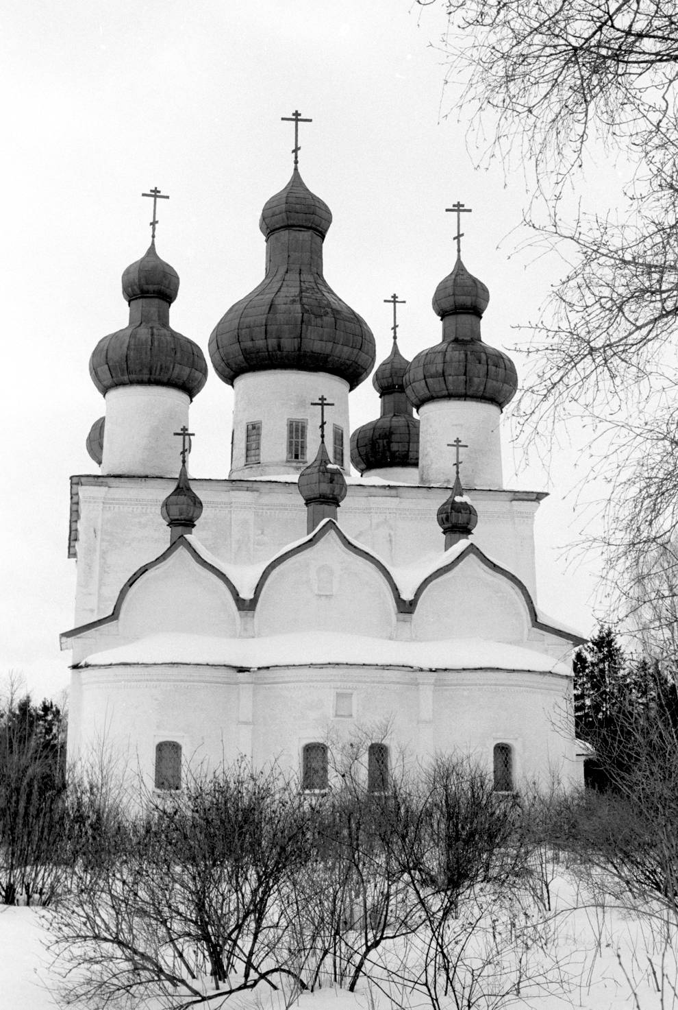 Kargopol
Russia. Arkhangelsk Region. Kargopol District
Church of the Nativity of John the BaptistSobornaia Square
1998-02-27
© Photograph by William Brumfield