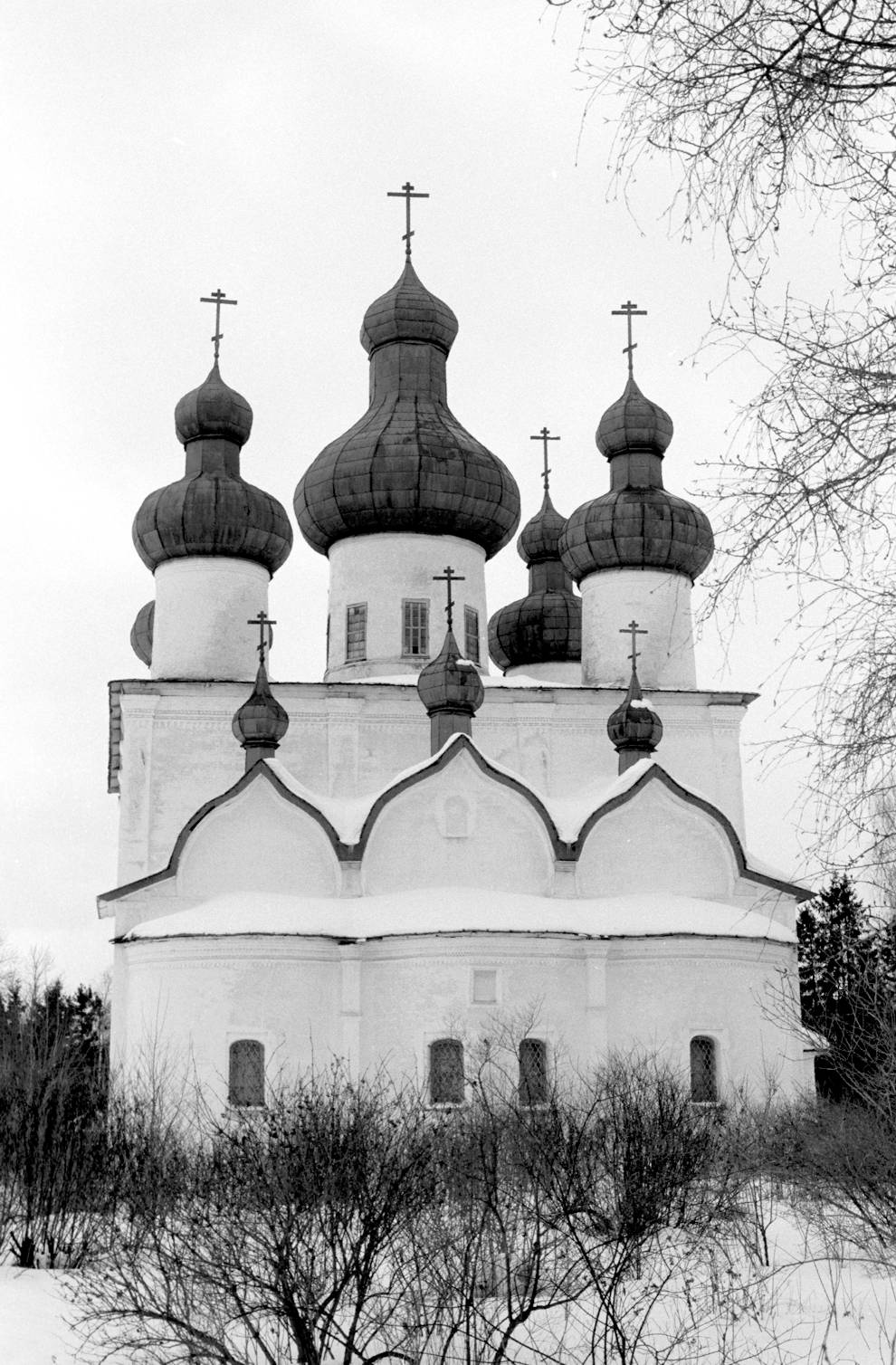 Kargopol
Russia. Arkhangelsk Region. Kargopol District
Church of the Nativity of John the BaptistSobornaia Square
1998-02-27
© Photograph by William Brumfield