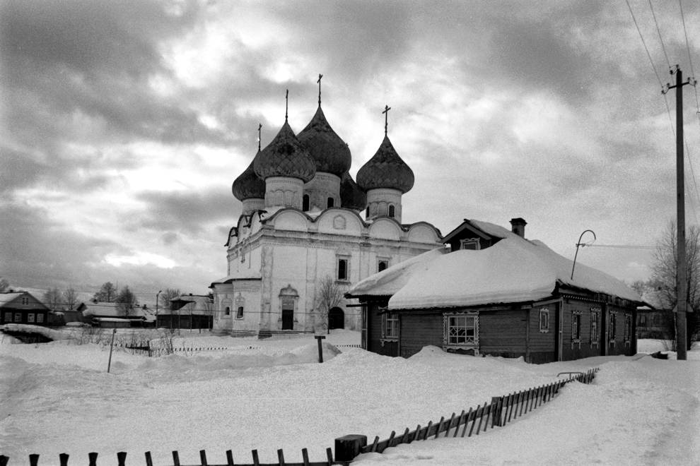 Каргополь, г.
Россия. Архангельская обл.. Каргопольский р-н
Церковь Воскресения Христова
1998-02-27
© Фотография Уильяма Брумфилда