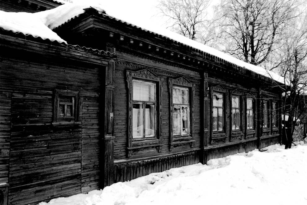 Kargopol
Russia. Arkhangelsk Region. Kargopol District
Log house, late 19 c.
1998-03-01
© Photograph by William Brumfield