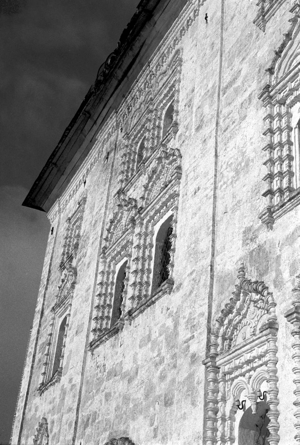 Kargopol
Russia. Arkhangelsk Region. Kargopol District
Churches of the AnnunciationStaraia Torgovaia square
Detail
1998-03-01
© Photograph by William Brumfield