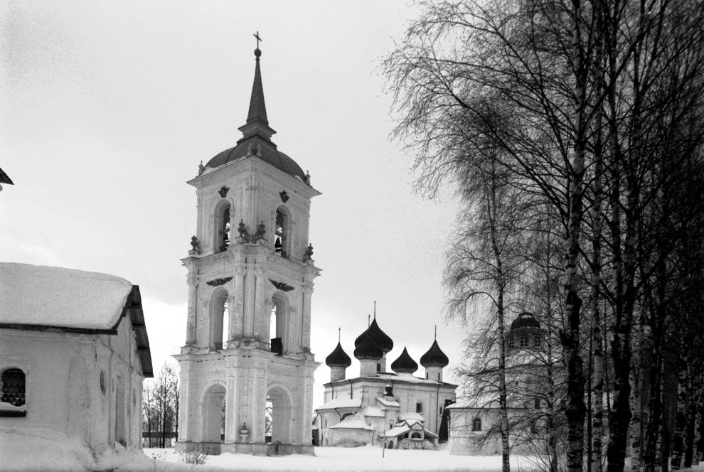 Каргополь, г.
Россия. Архангельская обл.. Каргопольский р-н
Соборная колокольняСоборная пл.
1998-03-01
© Фотография Уильяма Брумфилда