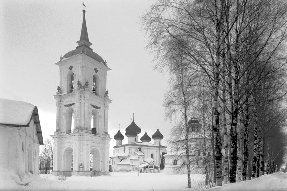 Каргополь, г.
Россия. Архангельская обл.. Каргопольский р-н
Соборная колокольняСоборная пл.
1998-03-01
© Фотография Уильяма Брумфилда