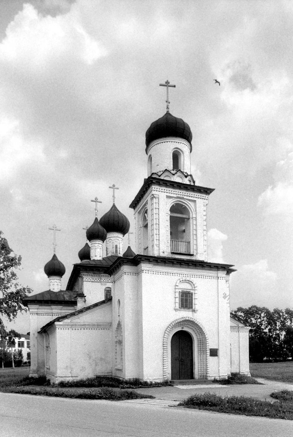 Каргополь, г.
Россия. Архангельская обл.. Каргопольский р-н
Церковь Рождества Пресвятой БогородицыЛенина ул. 32
1998-06-15
© Фотография Уильяма Брумфилда