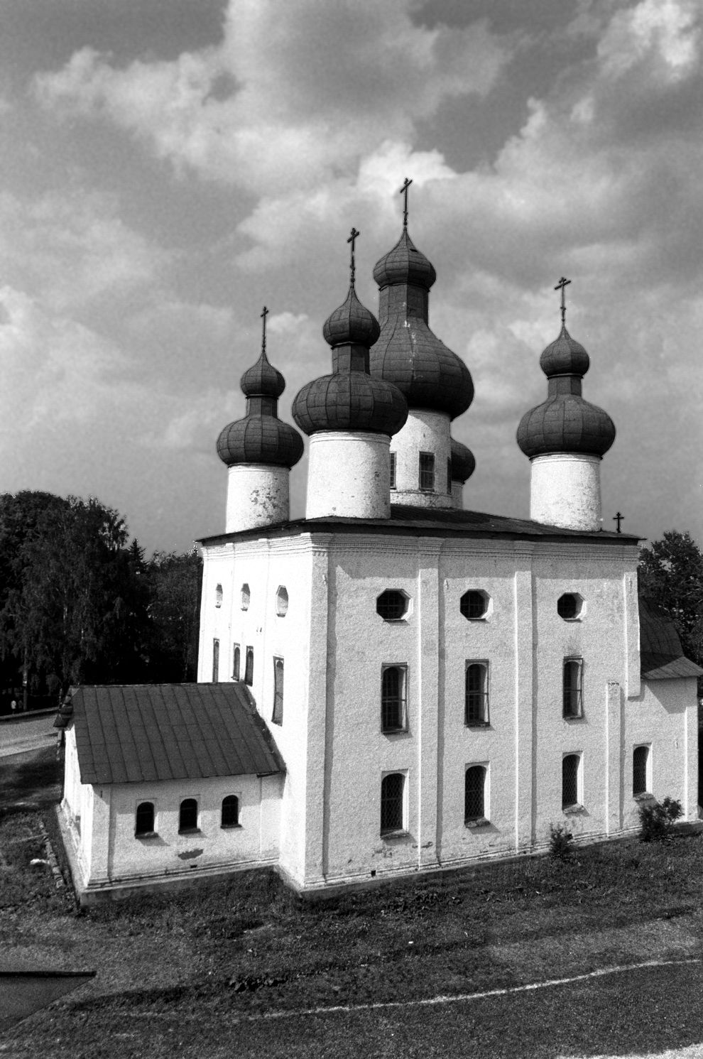 Kargopol
Russia. Arkhangelsk Region. Kargopol District
Church of the Nativity of John the BaptistSobornaia Square
1998-06-15
© Photograph by William Brumfield