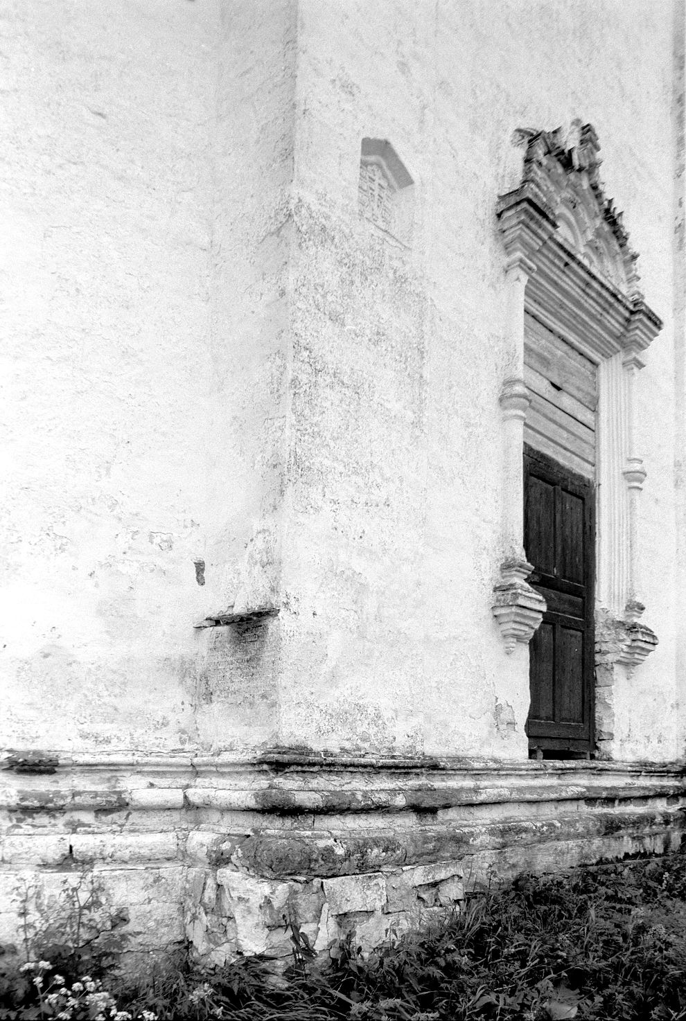 Kargopol
Russia. Arkhangelsk Region. Kargopol District
Church of the Resurrection
Detail
1998-06-23
© Photograph by William Brumfield