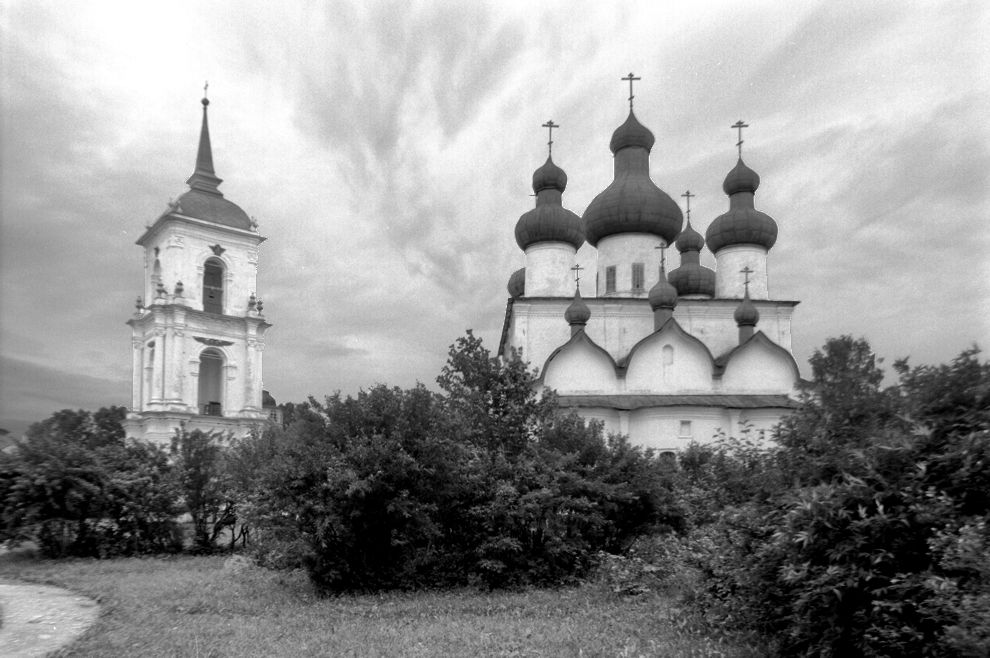 Kargopol
Russia. Arkhangelsk Region. Kargopol District
Church of the Nativity of John the BaptistSobornaia Square
1998-06-23
© Photograph by William Brumfield