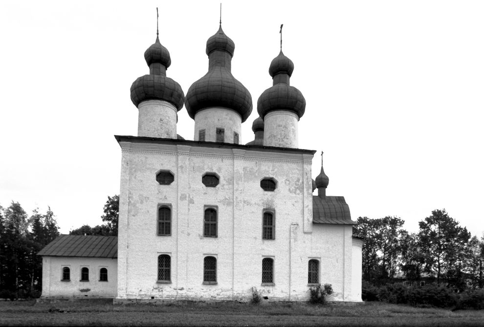 Kargopol
Russia. Arkhangelsk Region. Kargopol District
Church of the Nativity of John the BaptistSobornaia Square
1998-06-23
© Photograph by William Brumfield