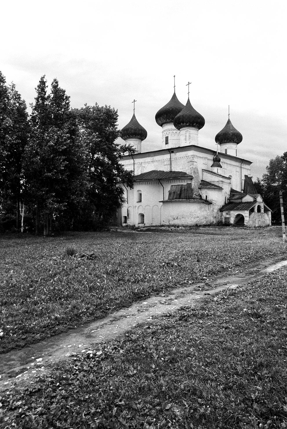 Kargopol
Russia. Arkhangelsk Region. Kargopol District
Cathedral of the Nativity of ChristBaranov embankment
1998-06-23
© Photograph by William Brumfield