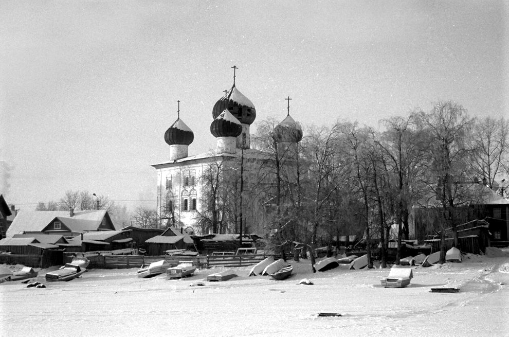 Каргополь, г.
Россия. Архангельская обл.. Каргопольский р-н
Церковь Благовещения Пресвятой БогородицыСтарая Торговая пл.
1999-11-25
© Фотография Уильяма Брумфилда