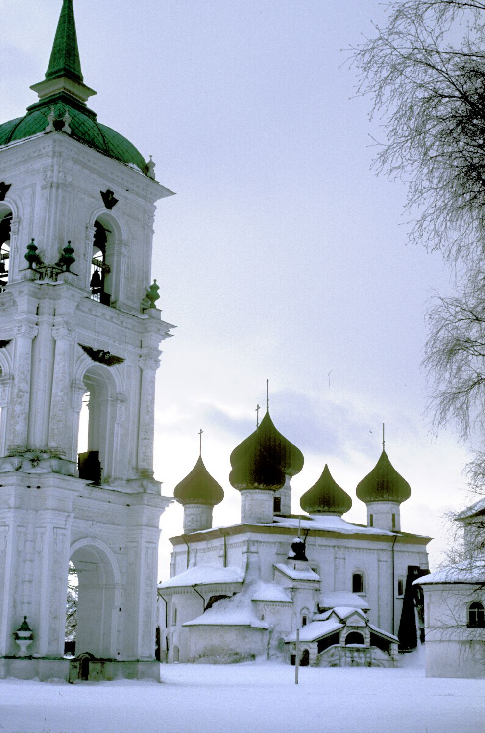 Kargopol
Russia. Arkhangelsk Region. Kargopol District
Cathedral bell towerSobornaia Square
1998-02-27
© Photographs by William Brumfield