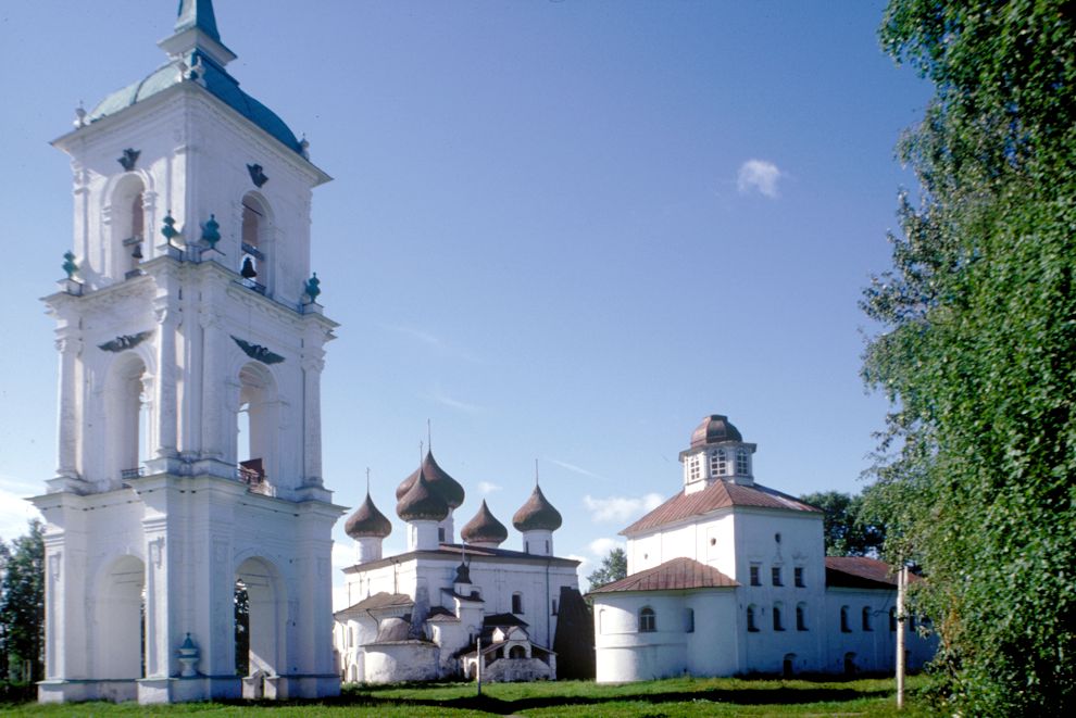 Kargopol
Russia. Arkhangelsk Region. Kargopol District
Church of the PresentationSobornaia Square
1998-07-28
© Photographs by William Brumfield