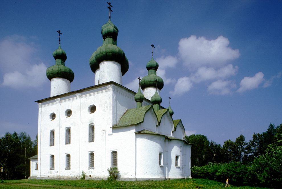 Kargopol
Russia. Arkhangelsk Region. Kargopol District
Church of the Nativity of John the BaptistSobornaia Square
1998-06-15
© Photographs by William Brumfield