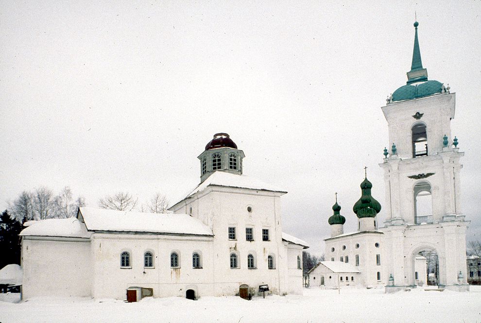 Каргополь, г.
Россия. Архангельская обл.. Каргопольский р-н
Церковь Рождества Иоанна ПредтечиСоборная пл.
1998-02-27
© Фотографии Уильяма Брумфилда