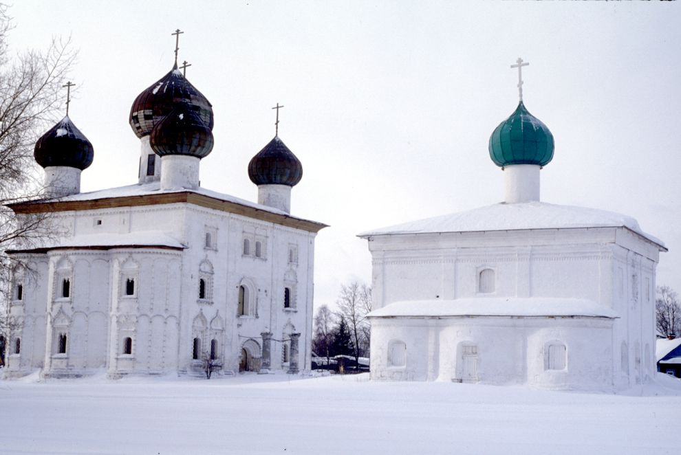 Kargopol
Russia. Arkhangelsk Region. Kargopol District
Churches of the AnnunciationStaraia Torgovaia square
1998-02-27
© Photographs by William Brumfield