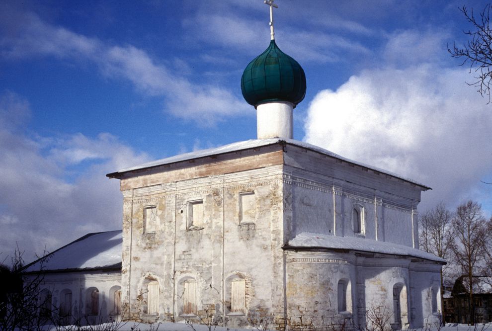 Kargopol
Russia. Arkhangelsk Region. Kargopol District
Churches of Saint NicholasStaraia Torgovaia square
1998-03-01
© Photographs by William Brumfield