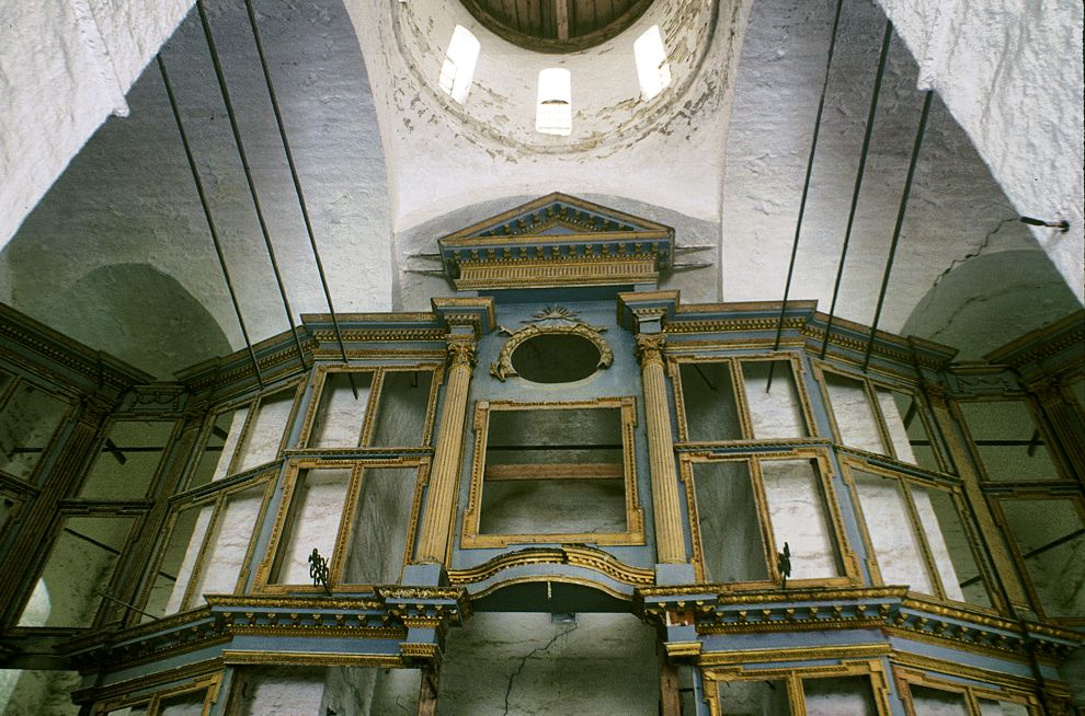 Kargopol
Russia. Arkhangelsk Region. Kargopol District
Churches of the AnnunciationStaraia Torgovaia square
Interior. Iconostasis
1999-01-04
© Photographs by William Brumfield