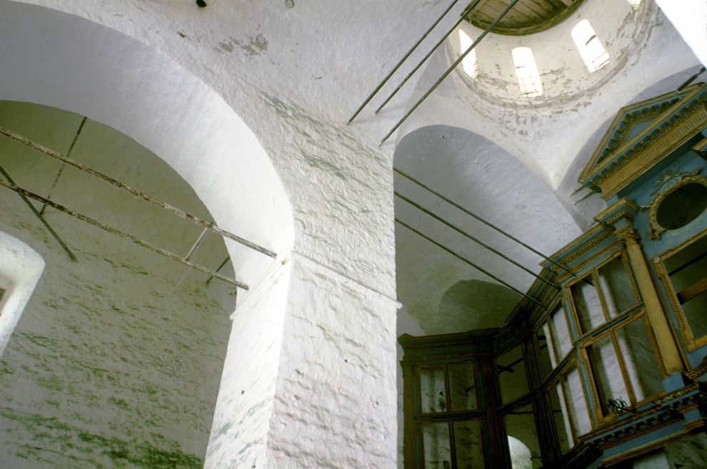 Kargopol
Russia. Arkhangelsk Region. Kargopol District
Churches of the AnnunciationStaraia Torgovaia square
Interior. Iconostasis
1999-01-04
© Photographs by William Brumfield