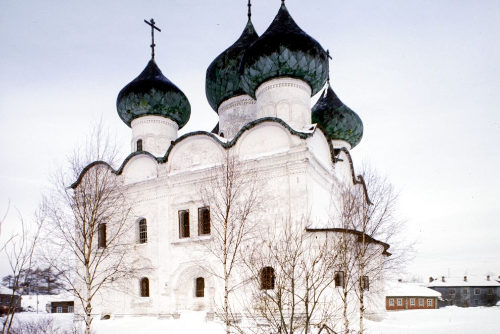 Kargopol
Russia. Arkhangelsk Region. Kargopol District
Church of the Resurrection
1998-02-27
© Photographs by William Brumfield