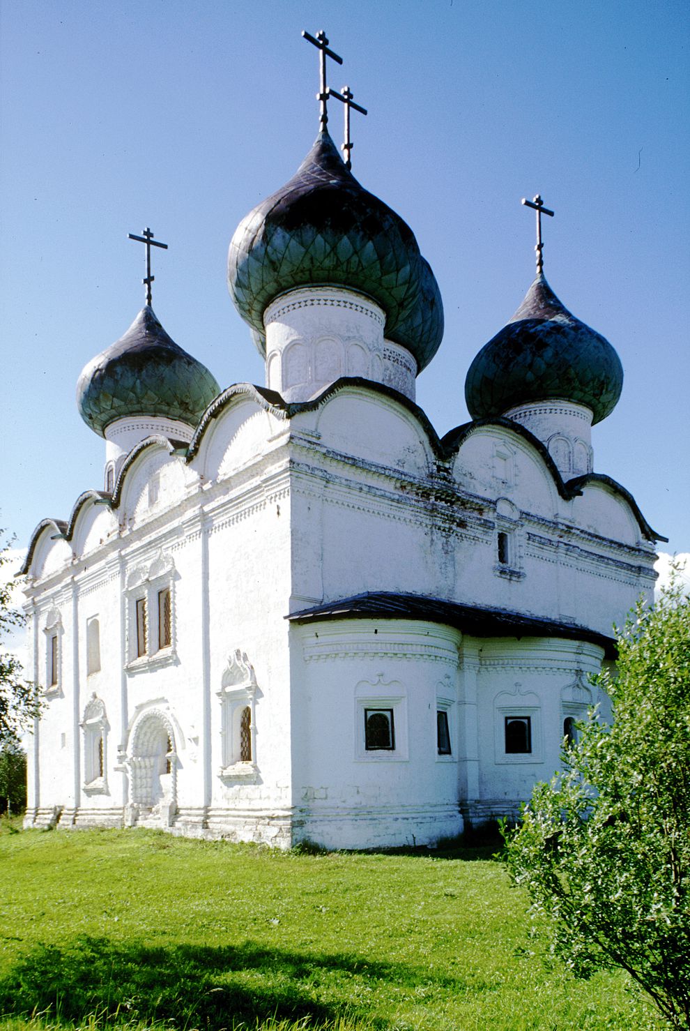 Каргополь, г.
Россия. Архангельская обл.. Каргопольский р-н
Церковь Воскресения Христова
1998-07-28
© Фотографии Уильяма Брумфилда