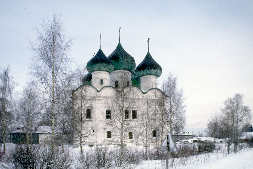 Kargopol
Russia. Arkhangelsk Region. Kargopol District
Church of the Resurrection
1998-02-27
© Photographs by William Brumfield