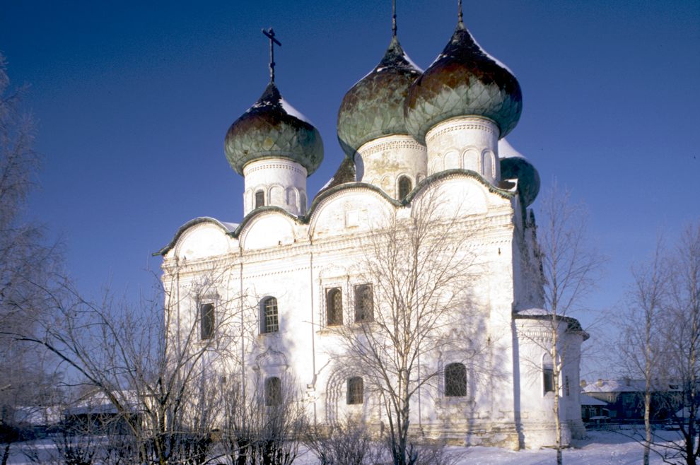 Kargopol
Russia. Arkhangelsk Region. Kargopol District
Church of the Resurrection
1999-11-25
© Photographs by William Brumfield