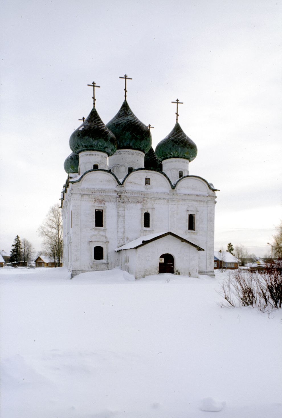 Kargopol
Russia. Arkhangelsk Region. Kargopol District
Church of the Resurrection
1998-02-27
© Photographs by William Brumfield