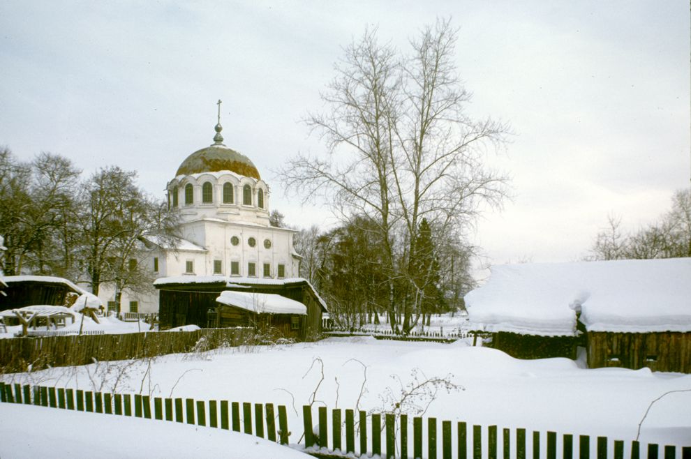 Kargopol
Russia. Arkhangelsk Region. Kargopol District
Church of the Trinity
1998-02-27
© Photographs by William Brumfield