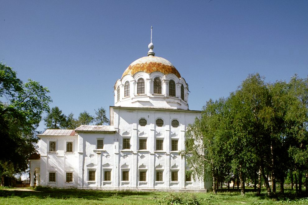 Каргополь, г.
Россия. Архангельская обл.. Каргопольский р-н
Церковь Троицы Живоначальной
1998-07-28
© Фотографии Уильяма Брумфилда