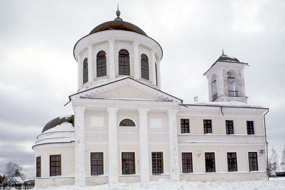 Kargopol
Russia. Arkhangelsk Region. Kargopol District
Church of Saints Zosima and SavvatyKrasnaia Gorka street 8
1998-02-27
© Photographs by William Brumfield