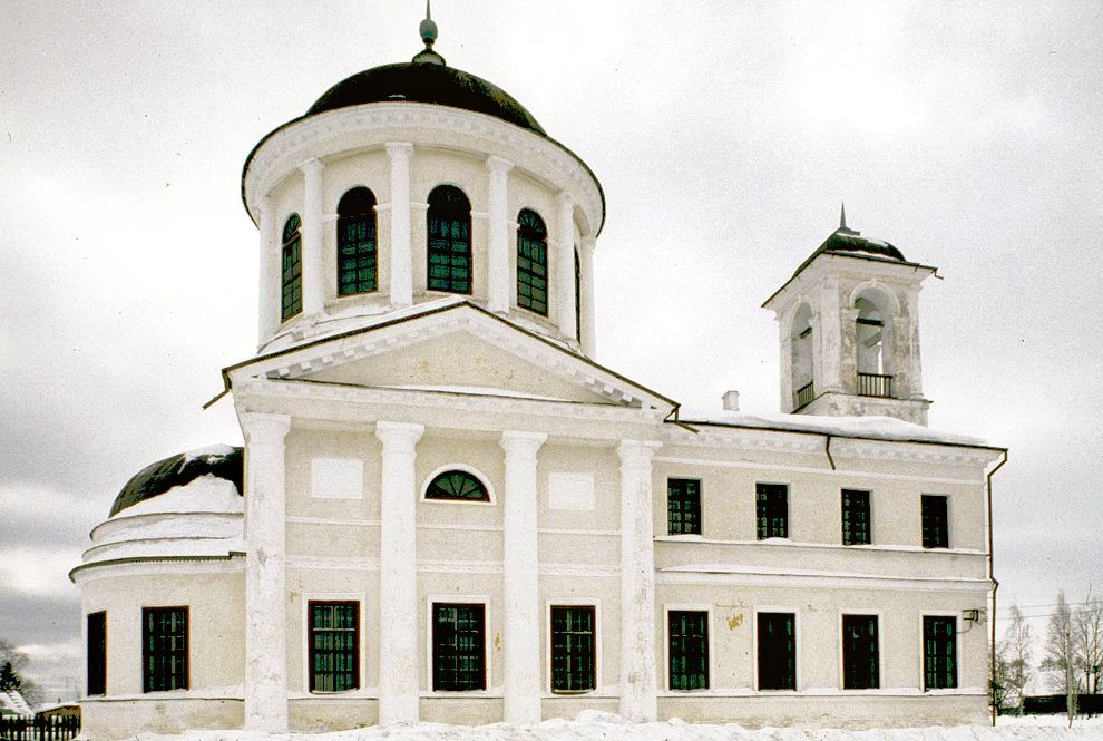 Kargopol
Russia. Arkhangelsk Region. Kargopol District
Church of Saints Zosima and SavvatyKrasnaia Gorka street 8
1998-02-27
© Photographs by William Brumfield