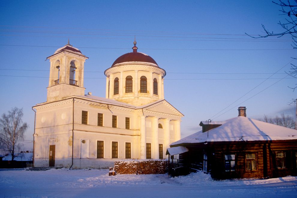 Kargopol
Russia. Arkhangelsk Region. Kargopol District
Church of Saints Zosima and SavvatyKrasnaia Gorka street 8
1999-11-25
© Photographs by William Brumfield