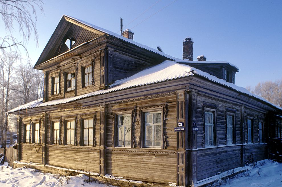 Каргополь, г.
Россия. Архангельская обл.. Каргопольский р-н
Дом А.Н.Баранова, вторая половина 19 в.
1999-11-25
© Фотографии Уильяма Брумфилда