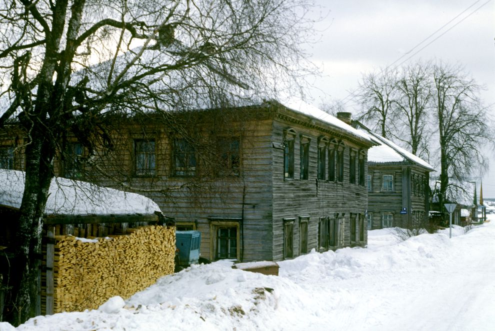 Каргополь, г.
Россия. Архангельская обл.. Каргопольский р-н
Бревенчатый дом
1998-02-27
© Фотографии Уильяма Брумфилда