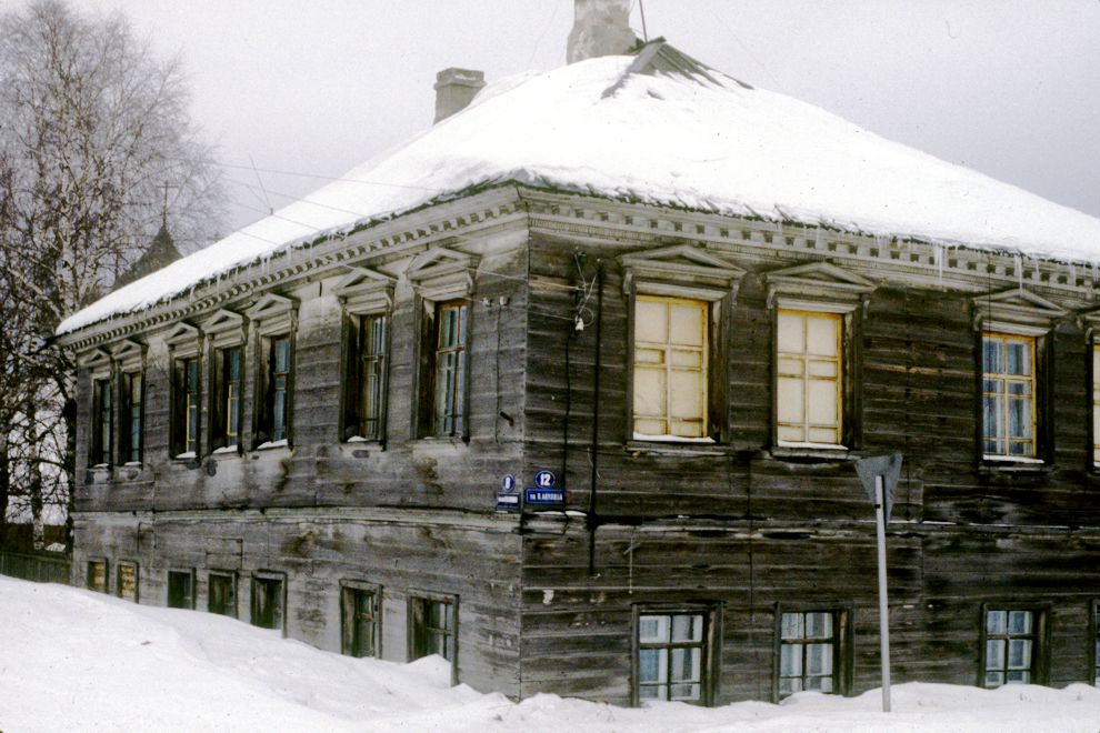 Kargopol
Russia. Arkhangelsk Region. Kargopol District
Log house, 19 c.
1998-02-27
© Photographs by William Brumfield