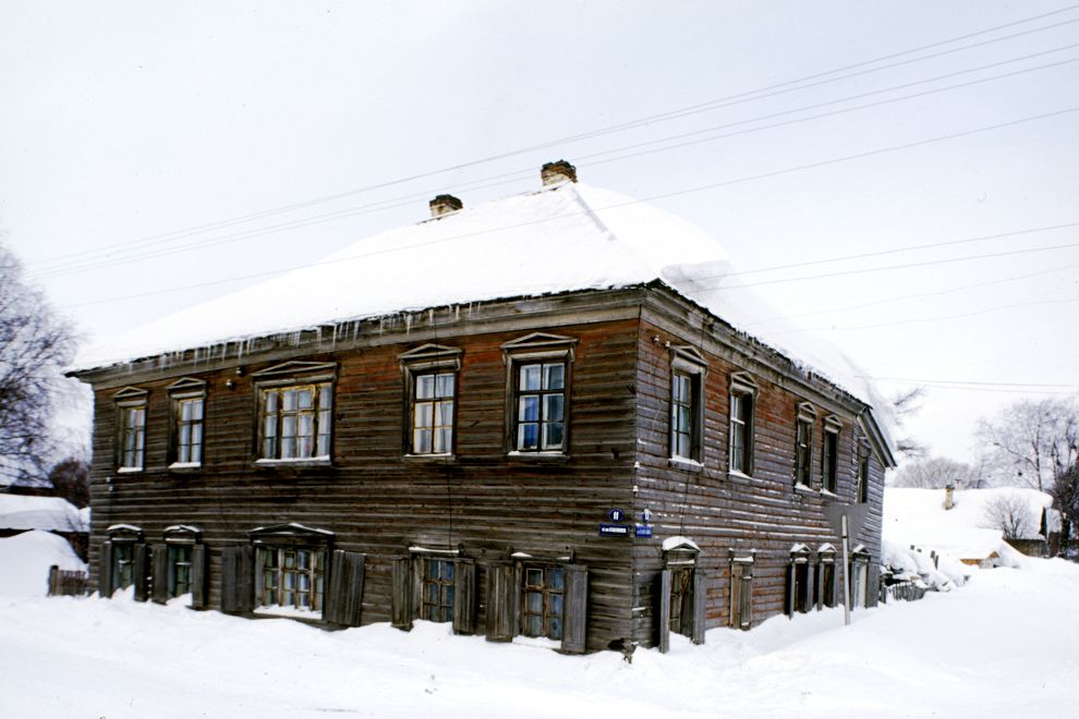 Kargopol
Russia. Arkhangelsk Region. Kargopol District
Log house, late 19 c.
1998-02-27
© Photographs by William Brumfield