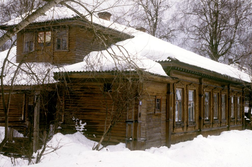 Kargopol
Russia. Arkhangelsk Region. Kargopol District
Log house, late 19 c.
1998-03-01
© Photographs by William Brumfield