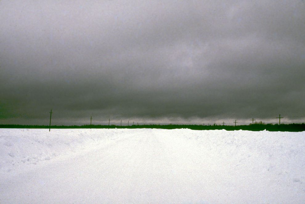 Reka (Pogost Navolochnii)
Russia. Arkhangelsk Region. Kargopol District
Road from Reka to Oshevensk
1998-02-28
© Photographs by William Brumfield