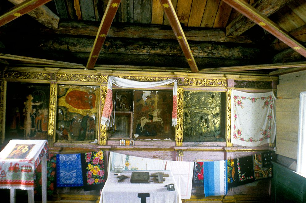 Niz (one of 3 hamlets comprising village of Oshevensk)
Russia. Arkhangelsk Region. Kargopol District
Chapel of Saint George
Interior. Iconostasis
1998-02-28
© Photographs by William Brumfield