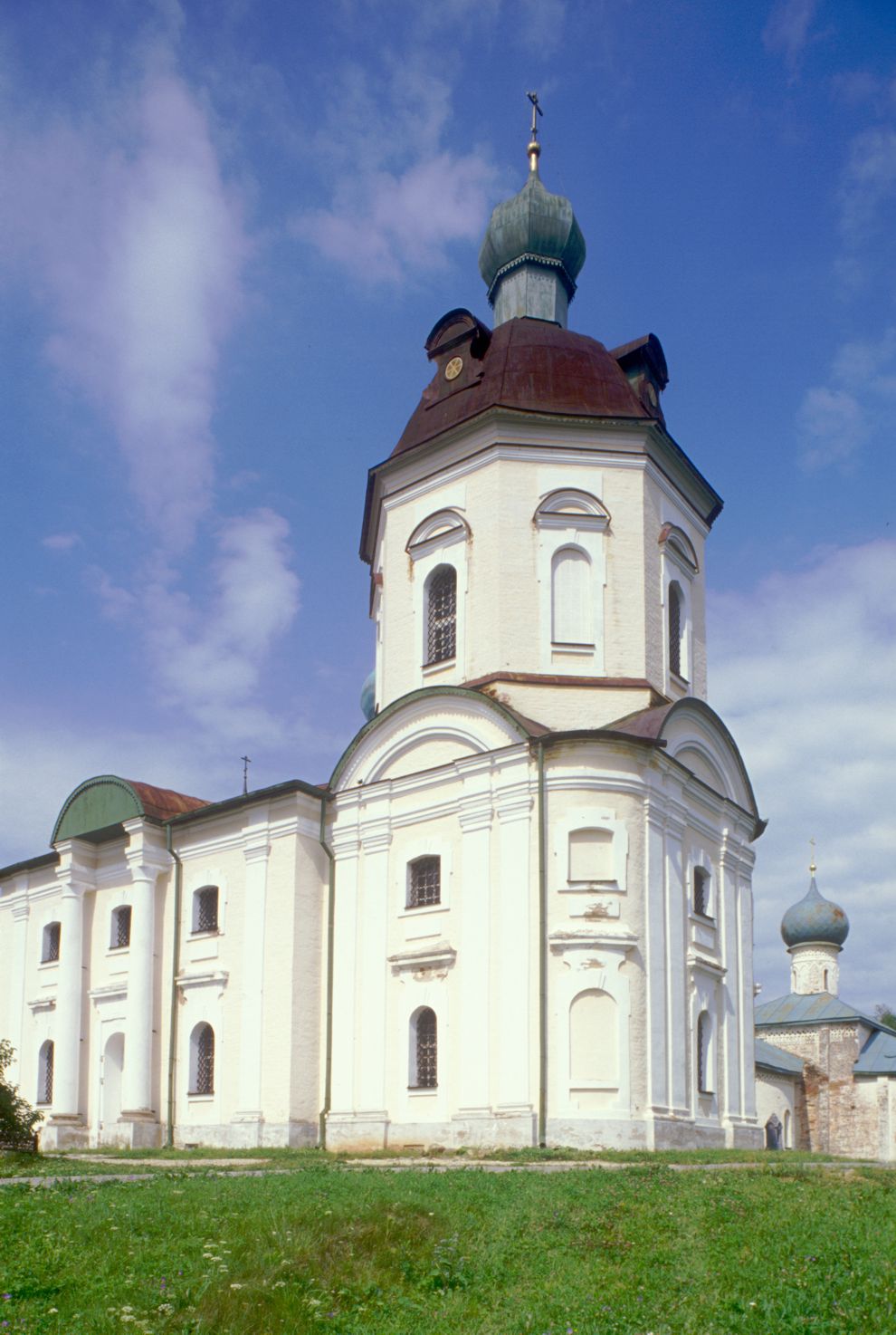 Kirillov
Russia. Vologda Region. Kirillovskii District
St. Kirill-Belozersk monastery
Church of St. Kirill
2007-07-14
© Photographs by William Brumfield